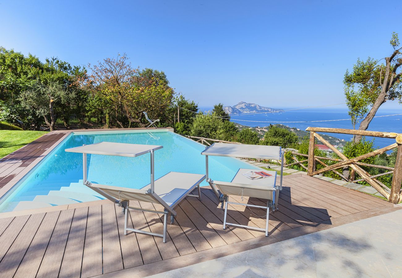 Villa in Sant´Agata sui Due Golfi - Villa Ferrara with Infinity Pool, Sea View, Parking and Garden