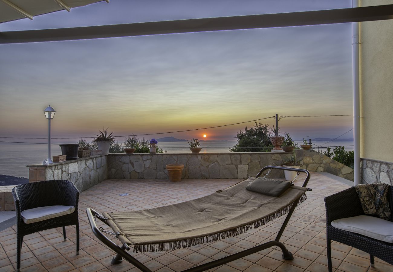 Villa in Sant´Agata sui Due Golfi - Villa Ferrara with Infinity Pool, Sea View, Parking and Garden