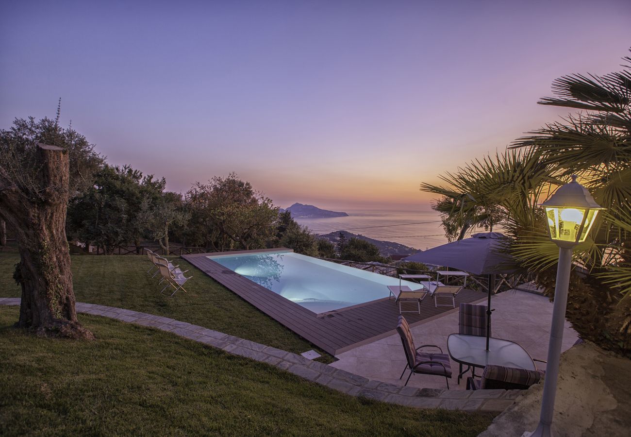Villa in Sant´Agata sui Due Golfi - Villa Ferrara with Infinity Pool, Sea View, Parking and Garden