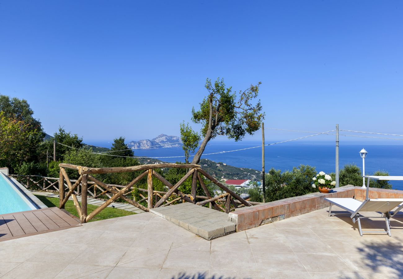 Villa in Sant´Agata sui Due Golfi - Villa Ferrara with Infinity Pool, Sea View, Parking and Garden