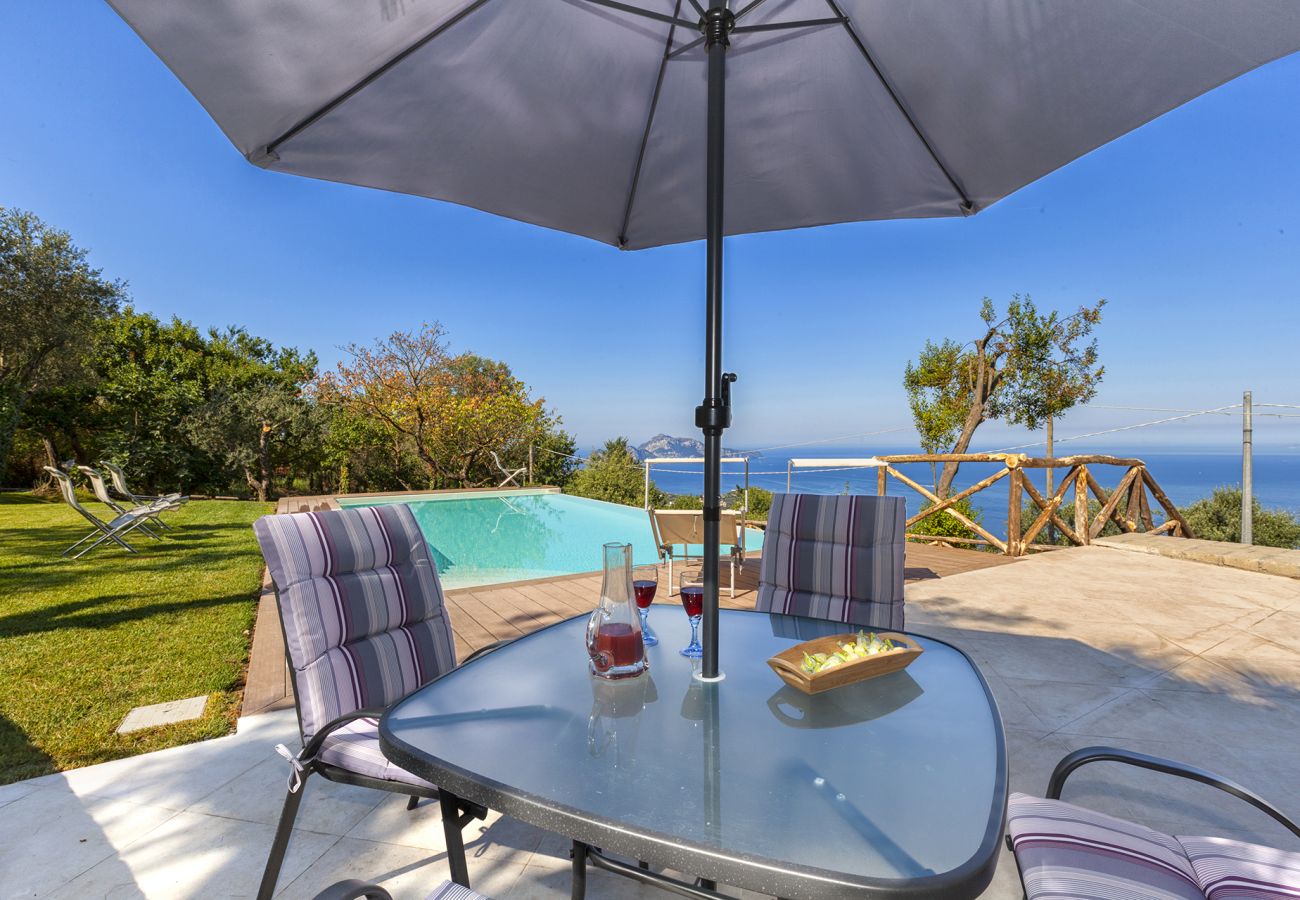 Villa in Sant´Agata sui Due Golfi - Villa Ferrara with Infinity Pool, Sea View, Parking and Garden