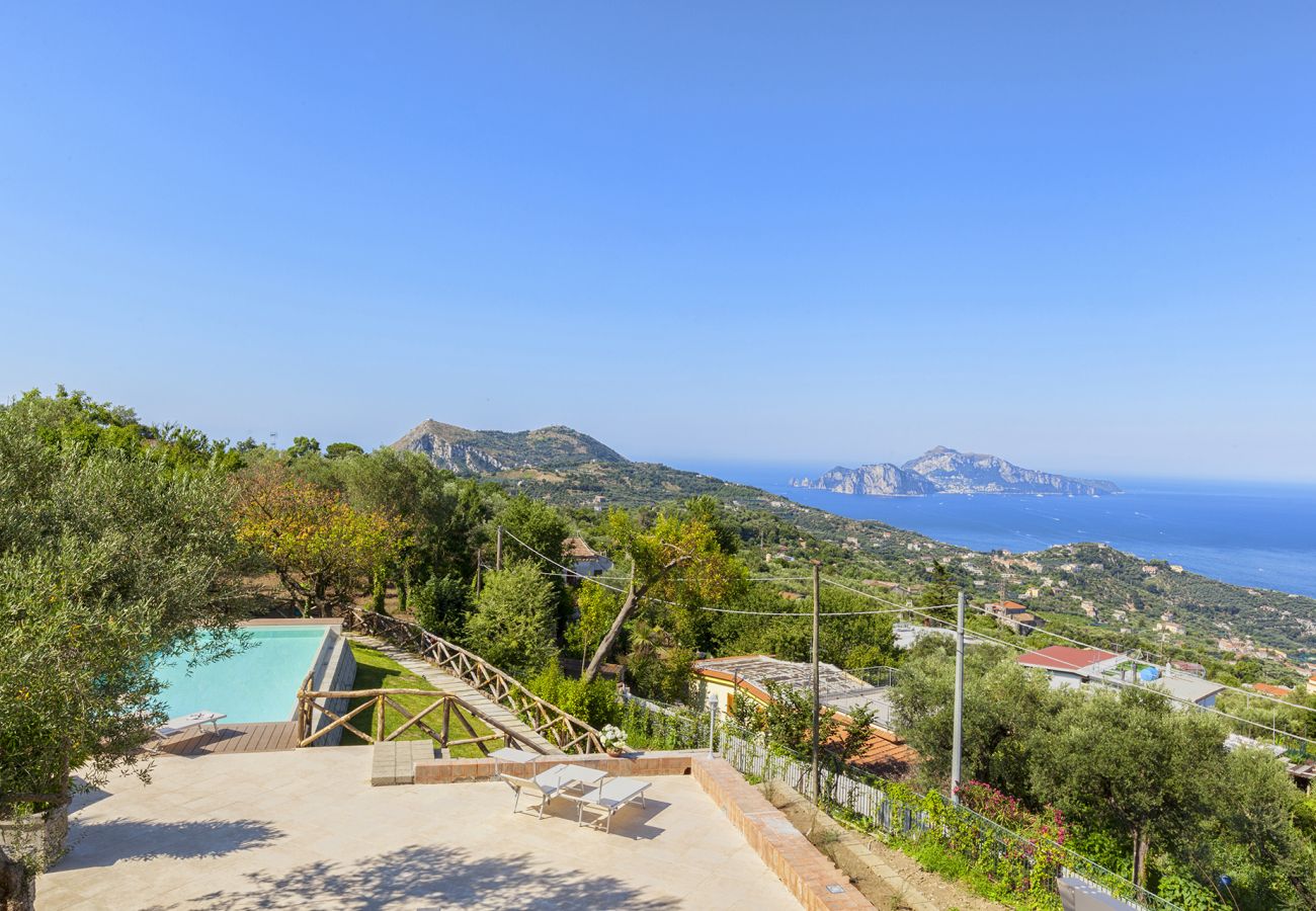 Villa in Sant´Agata sui Due Golfi - Villa Ferrara with Infinity Pool, Sea View, Parking and Garden