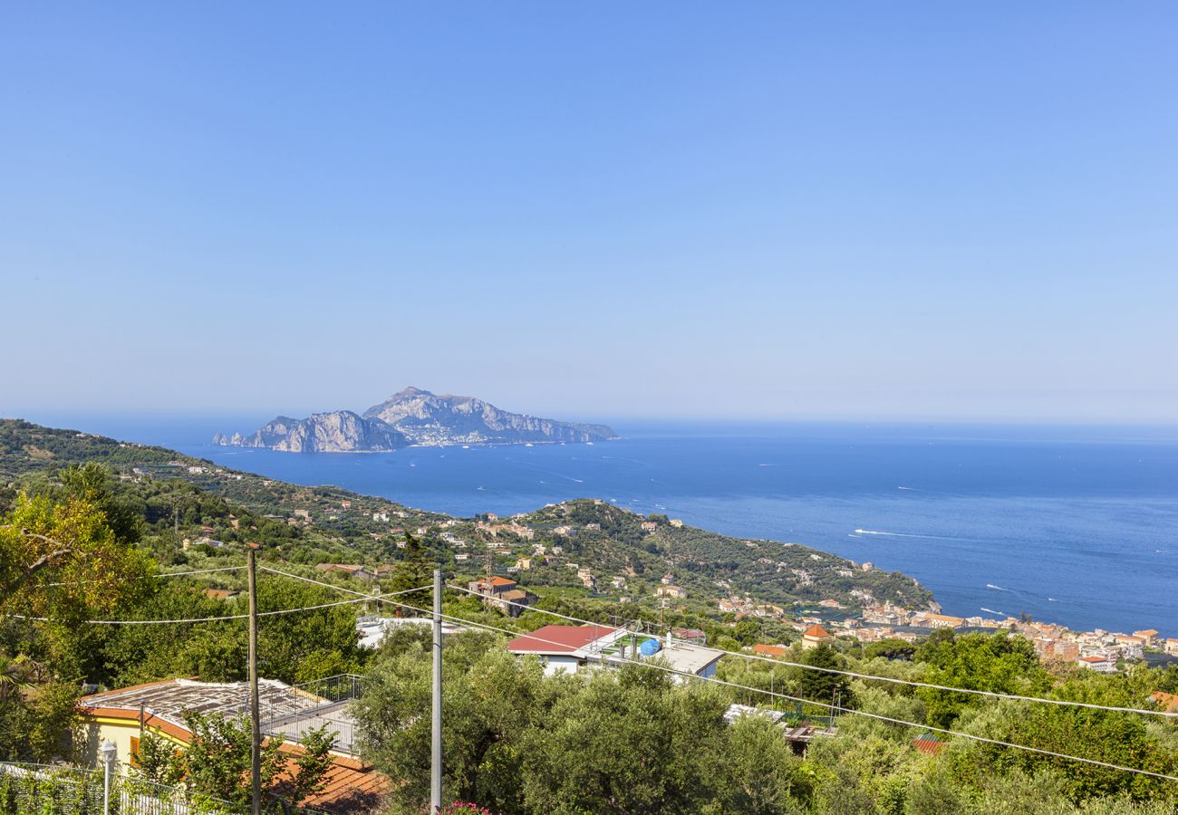 Villa in Sant´Agata sui Due Golfi - Villa Ferrara with Infinity Pool, Sea View, Parking and Garden