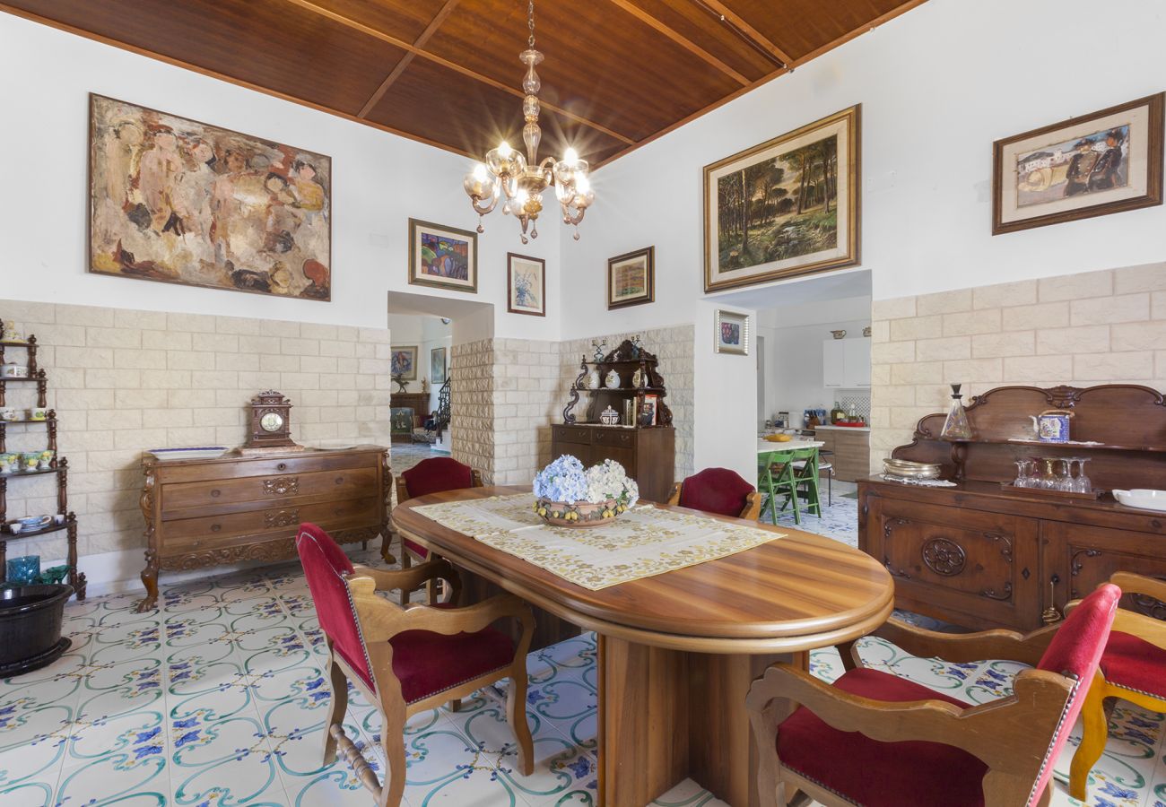 Villa in Sant´Agata sui Due Golfi - Villa Ferrara with Infinity Pool, Sea View, Parking and Garden