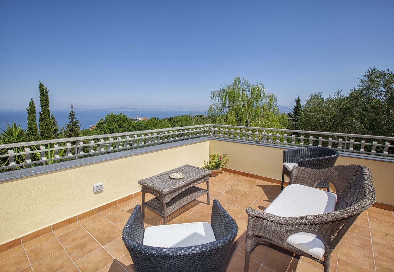 Villa in Sant´Agata sui Due Golfi - Villa Ferrara with Infinity Pool, Sea View, Parking and Garden