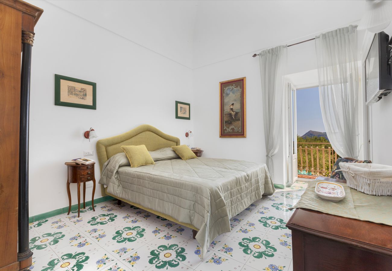 Villa in Sant´Agata sui Due Golfi - Villa Ferrara with Infinity Pool, Sea View, Parking and Garden
