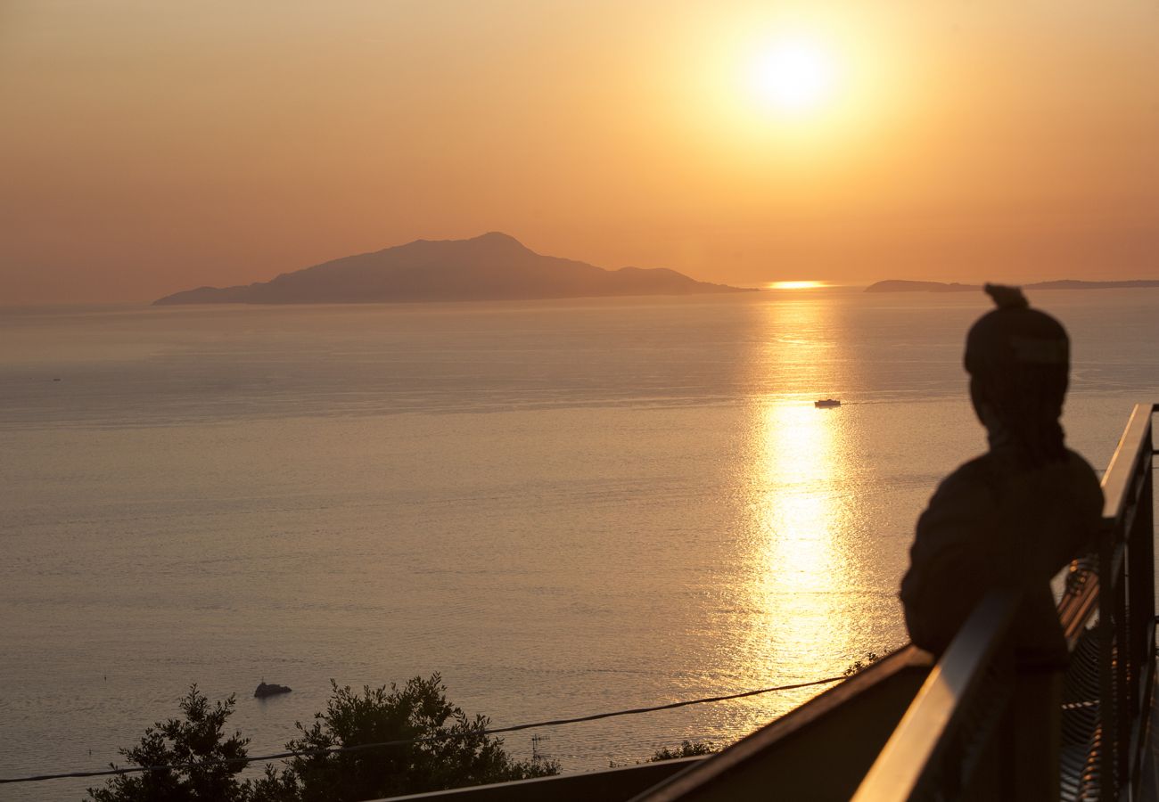 Villa in Sant´Agata sui Due Golfi - Villa Ferrara with Infinity Pool, Sea View, Parking and Garden