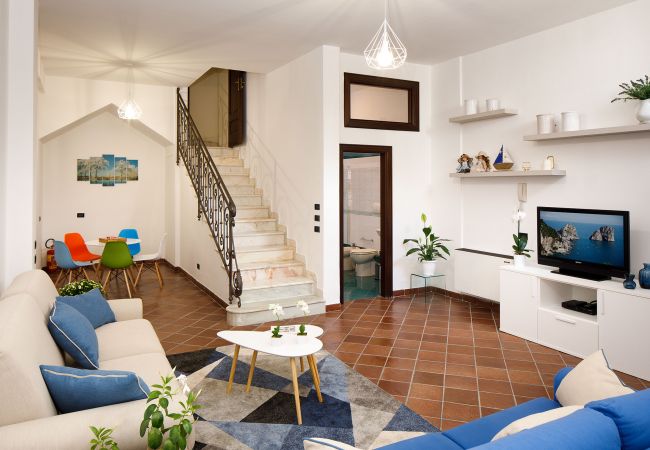 Villa in Sant´Agnello - AMORE RENTALS - Villa Lia with Private Pool, Garden and Parking Villa in Sant´Agnello - AMORE RENTALS - Villa Lia with Private Pool, Garden and Parking