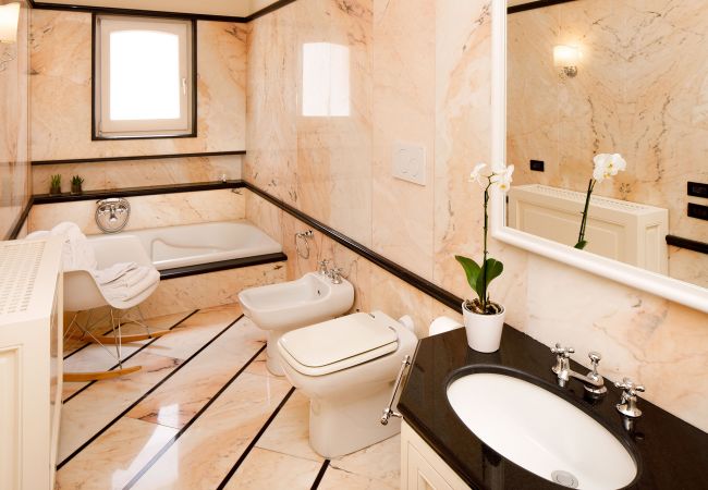 Villa in Sant´Agnello - AMORE RENTALS - Villa Lia with Private Pool, Garden and Parking Villa in Sant´Agnello - AMORE RENTALS - Villa Lia with Private Pool, Garden and Parking
