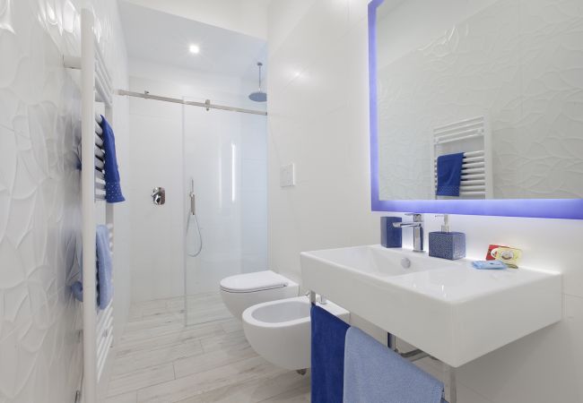 Apartment in Sorrento - AMORE RENTALS - Sara Home with Private Terrace, Air Conditioning and Internet Wi-Fi Apartment in Sorrento - AMORE RENTALS - Sara Home with Private Terrace, Air Conditioning and Internet Wi-Fi