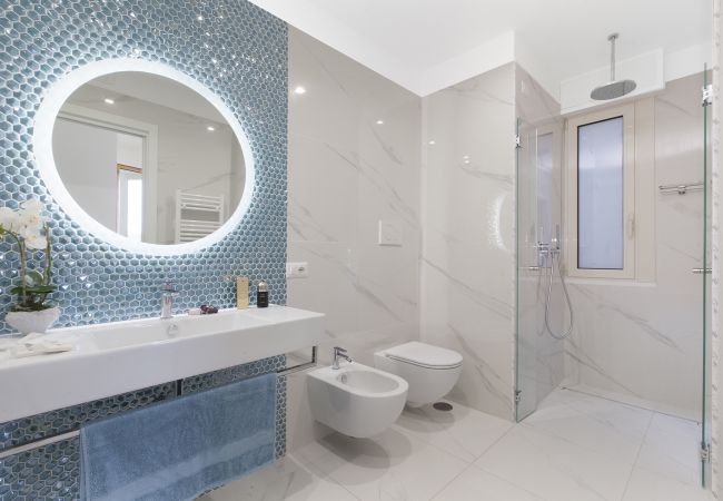 Apartment in Sorrento - AMORE RENTALS - Sara Home with Private Terrace, Air Conditioning and Internet Wi-Fi Apartment in Sorrento - AMORE RENTALS - Sara Home with Private Terrace, Air Conditioning and Internet Wi-Fi