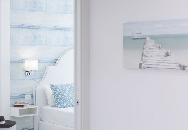 Apartment in Sorrento - AMORE RENTALS - Sara Home with Private Terrace, Air Conditioning and Internet Wi-Fi Apartment in Sorrento - AMORE RENTALS - Sara Home with Private Terrace, Air Conditioning and Internet Wi-Fi