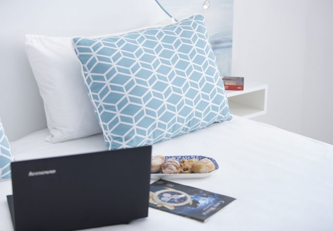 Apartment in Sorrento - AMORE RENTALS - Sara Home with Private Terrace, Air Conditioning and Internet Wi-Fi Apartment in Sorrento - AMORE RENTALS - Sara Home with Private Terrace, Air Conditioning and Internet Wi-Fi