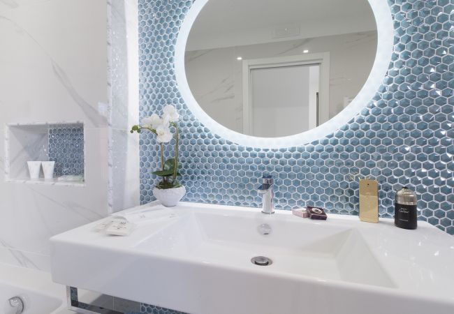 Apartment in Sorrento - AMORE RENTALS - Sara Home with Private Terrace, Air Conditioning and Internet Wi-Fi Apartment in Sorrento - AMORE RENTALS - Sara Home with Private Terrace, Air Conditioning and Internet Wi-Fi