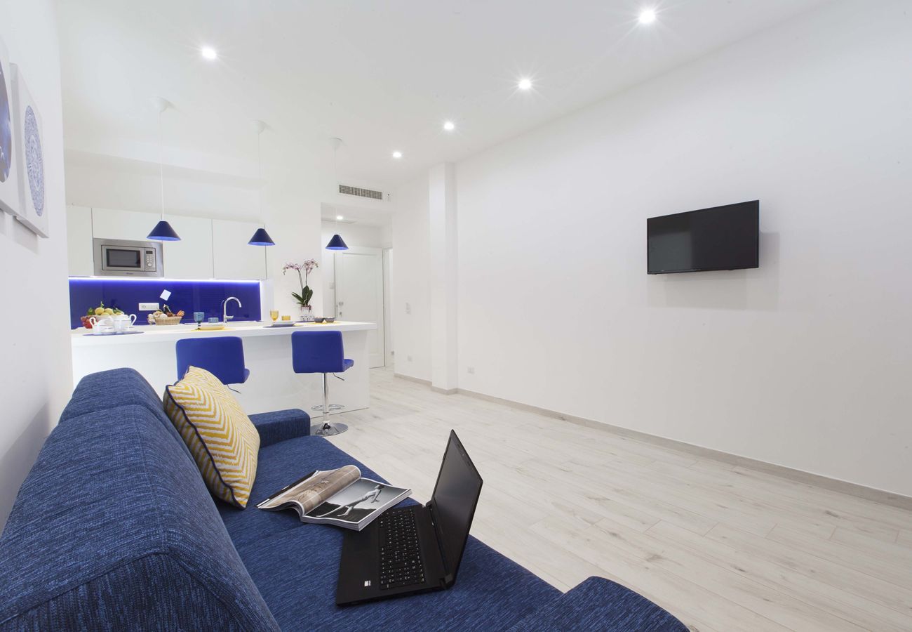 Apartment in Sorrento - AMORE RENTALS - Sara Home | Two Connected Apartments with Terraces in the Heart of Sorrento