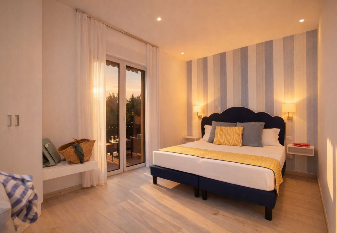 Apartment in Sorrento - AMORE RENTALS - Sara Home | Two Connected Apartments with Terraces in the Heart of Sorrento