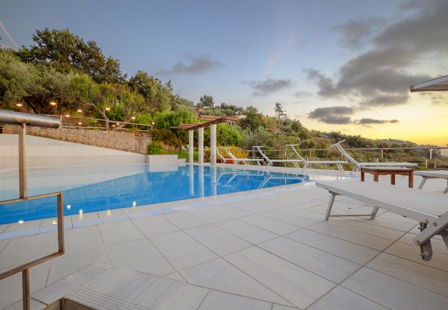 Villa in Massa Lubrense - AMORE RENTALS - Villa Elia with Private Pool, Sea View, Terraces, Parking and Garden