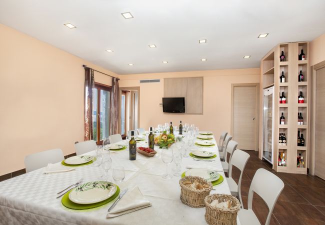 Villa in Massa Lubrense - AMORE RENTALS - Villa Elia with Private Pool, Sea View, Terraces, Parking and Garden Villa in Massa Lubrense - AMORE RENTALS - Villa Elia with Private Pool, Sea View, Terraces, Parking and Garden