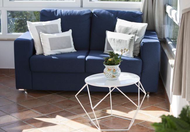 Villa in Sorrento - AMORE RENTALS - Villa Bianca with Private Swimming Pool, Sea View, Terraces, Parking and Barbecue Villa in Sorrento - AMORE RENTALS - Villa Bianca with Private Swimming Pool, Sea View, Terraces, Parking and Barbecue