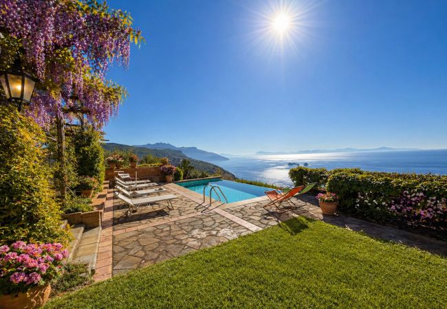 Villa in Sant´Agata sui Due Golfi - AMORE RENTALS - Villa Raffaella with Private Pool and Sea View