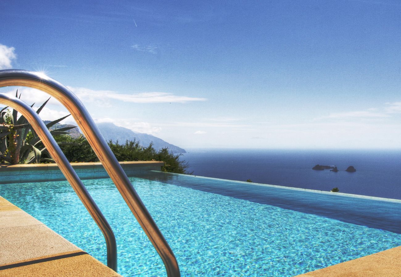 Villa in Sant´Agata sui Due Golfi - Villa Raffaella with Private Pool, Sea View, Parking and Garden