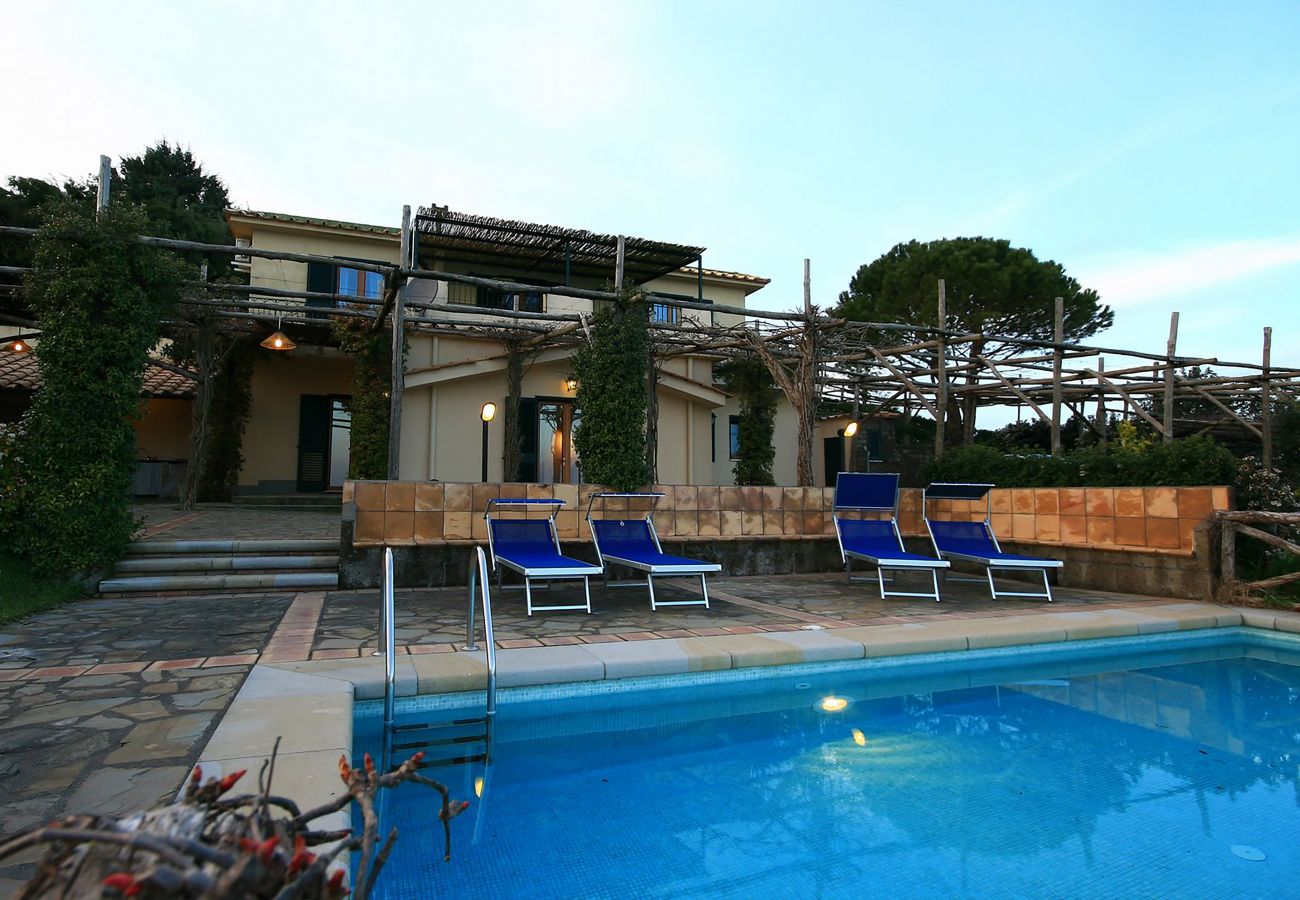 Villa in Sant´Agata sui Due Golfi - Villa Raffaella with Private Pool, Sea View, Parking and Garden