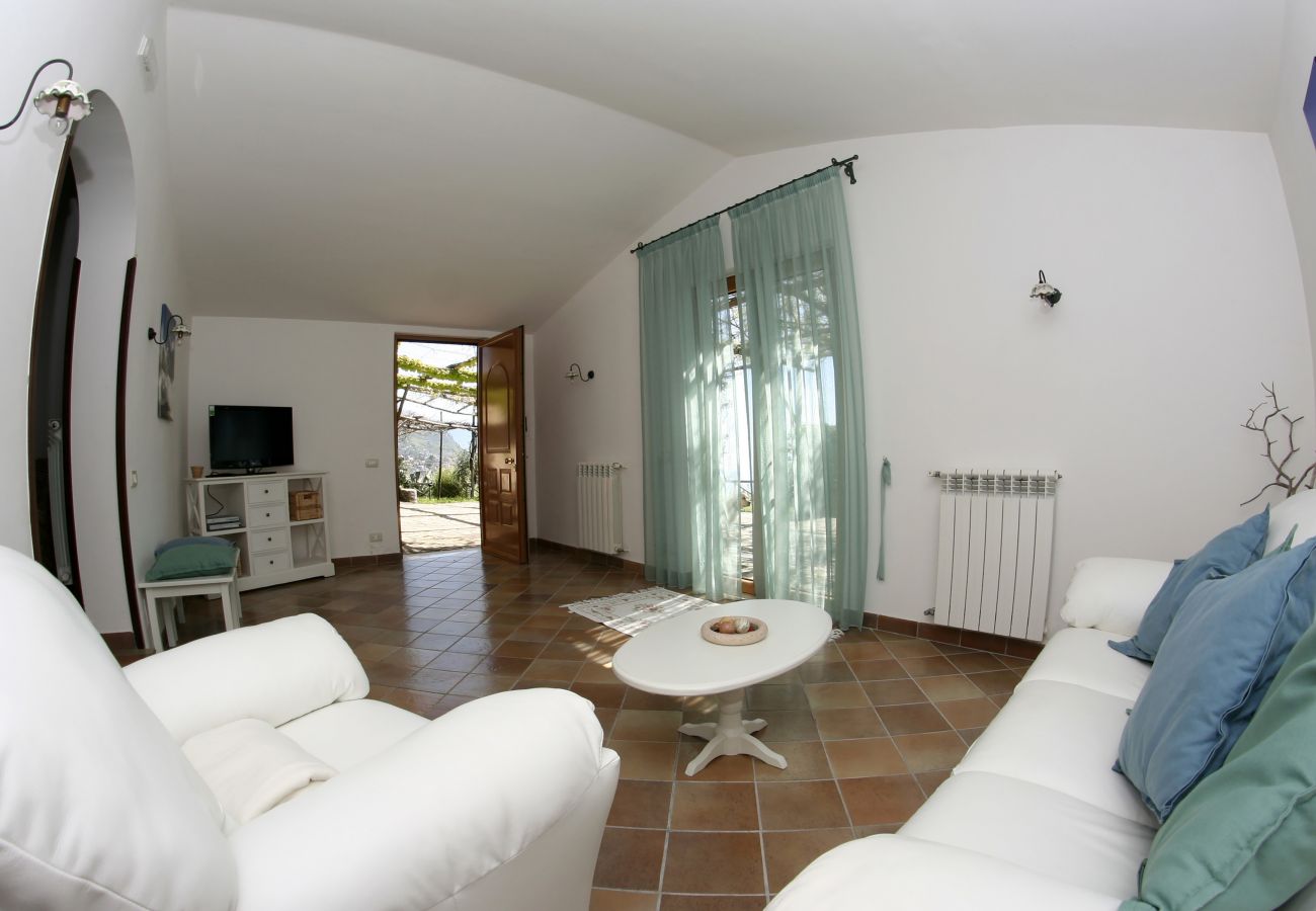 Villa in Sant´Agata sui Due Golfi - Villa Raffaella with Private Pool, Sea View, Parking and Garden