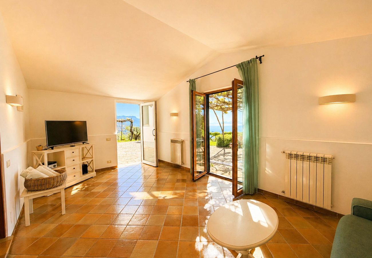 Villa in Sant´Agata sui Due Golfi - AMORE RENTALS - Villa Raffaella with Private Pool and Sea View