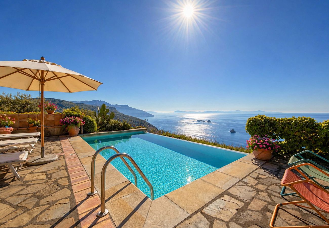 Villa in Sant´Agata sui Due Golfi - AMORE RENTALS - Villa Raffaella with Private Pool and Sea View