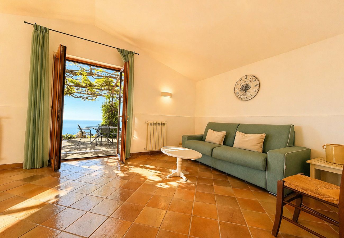 Villa in Sant´Agata sui Due Golfi - AMORE RENTALS - Villa Raffaella with Private Pool and Sea View