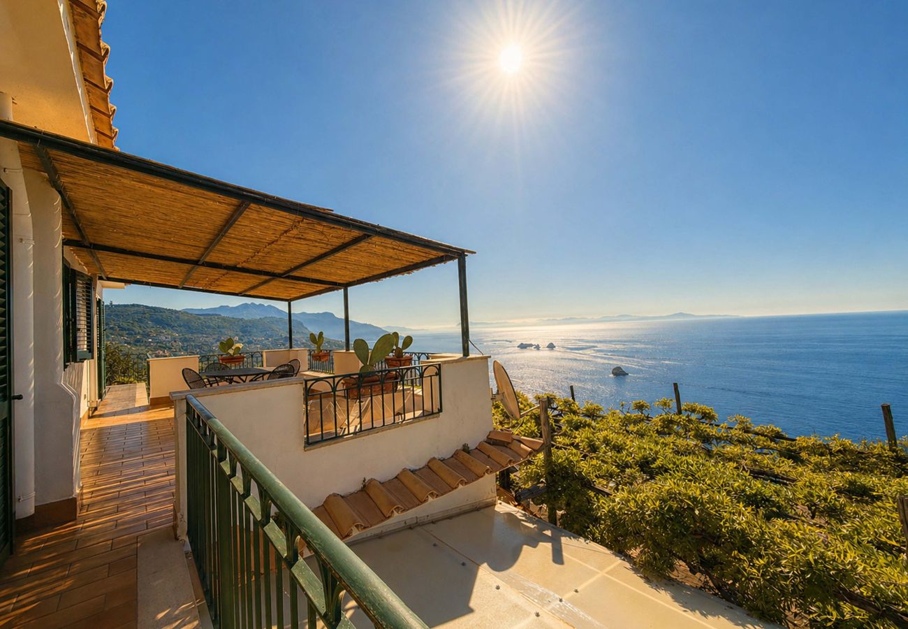 Villa in Sant´Agata sui Due Golfi - AMORE RENTALS - Villa Raffaella with Private Pool and Sea View