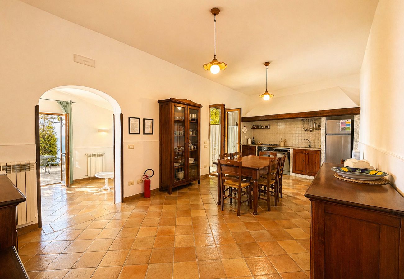 Villa in Sant´Agata sui Due Golfi - AMORE RENTALS - Villa Raffaella with Private Pool and Sea View