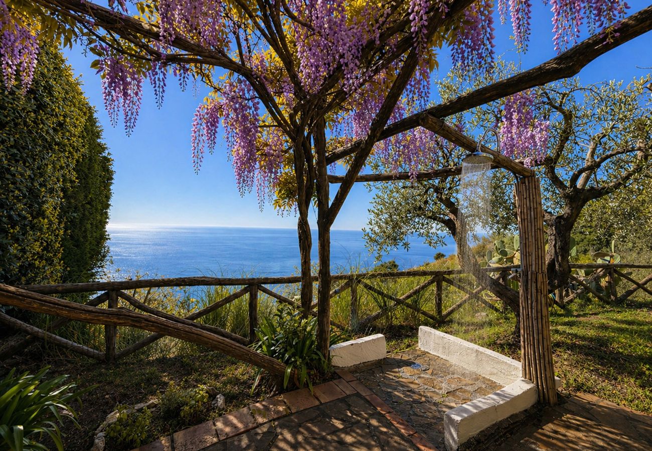 Villa in Sant´Agata sui Due Golfi - AMORE RENTALS - Villa Raffaella with Private Pool and Sea View