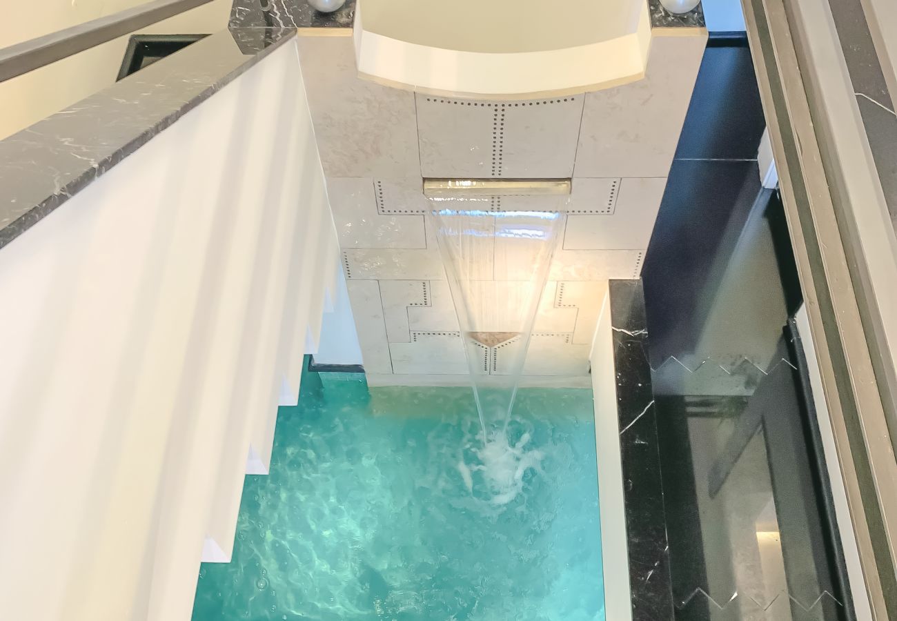 Villa in Sant´Agnello - AMORE RENTALS - Villa Calisto with Private Swimming Pool, Garden, Jacuzzi, Sea view and Parking