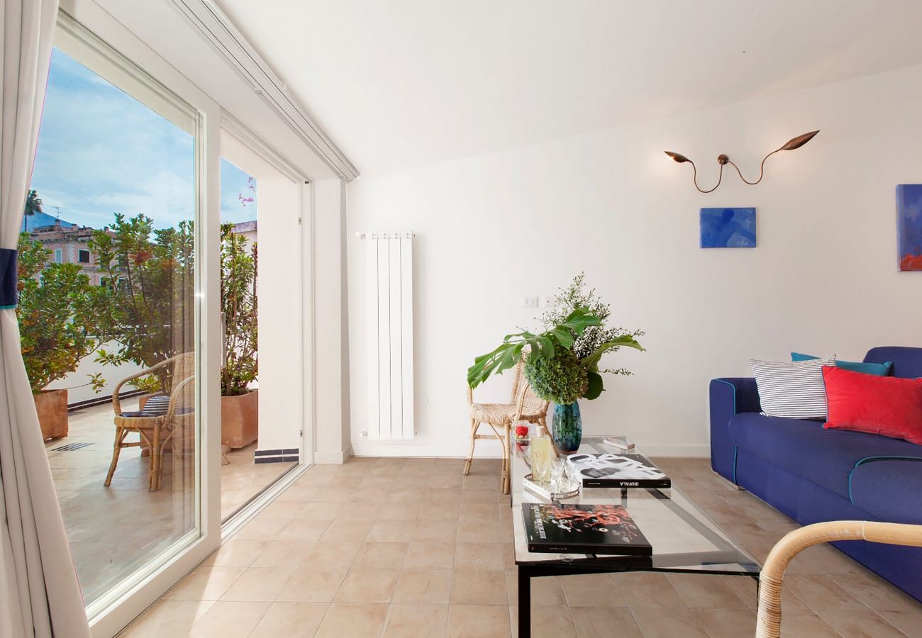 Apartment in Sant´Agnello - AMORE RENTALS - Casa Iommart with Private Terrace, Air Conditioning and Internet Wi-Fi