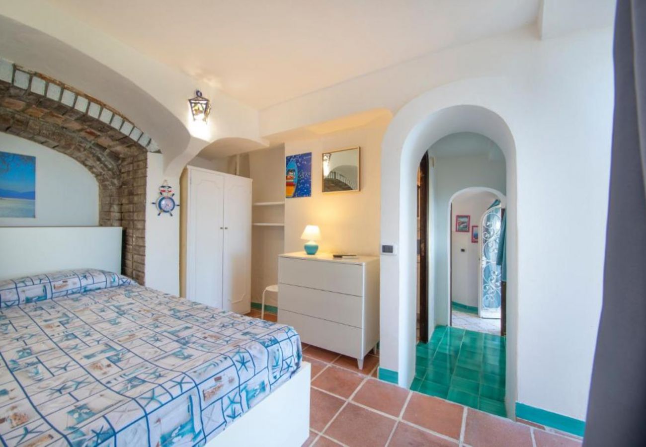 Villa in Praiano - AMORE RENTALS - Villa Isabel with Sea View, Terraces and Internet Wi-Fi