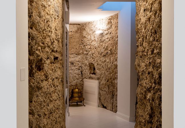 Villa in Amalfi - AMORE RENTALS - Palazzo della Storia with Sea View, Jacuzzi, Terraces, Breakfast and Air Conditioning Villa in Amalfi - AMORE RENTALS - Palazzo della Storia with Sea View, Jacuzzi, Terraces, Breakfast and Air Conditioning