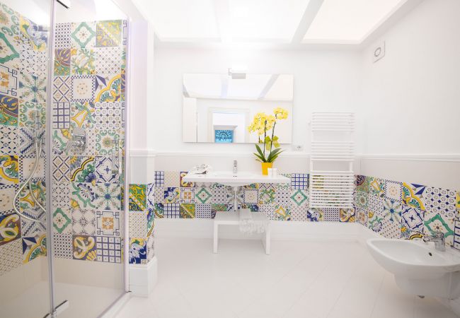 Villa in Amalfi - AMORE RENTALS - Palazzo della Storia with Sea View, Jacuzzi, Terraces, Breakfast and Air Conditioning Villa in Amalfi - AMORE RENTALS - Palazzo della Storia with Sea View, Jacuzzi, Terraces, Breakfast and Air Conditioning