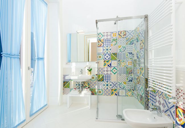 Villa in Amalfi - AMORE RENTALS - Palazzo della Storia with Sea View, Jacuzzi, Terraces, Breakfast and Air Conditioning Villa in Amalfi - AMORE RENTALS - Palazzo della Storia with Sea View, Jacuzzi, Terraces, Breakfast and Air Conditioning