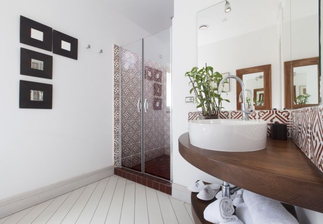 Villa in Sorrento - AMORE RENTALS -Villa Eva with Swimming Pool, SPA, Terraces, Sea View, Parking and Air Conditioning Villa in Sorrento - AMORE RENTALS -Villa Eva with Swimming Pool, SPA, Terraces, Sea View, Parking and Air Conditioning