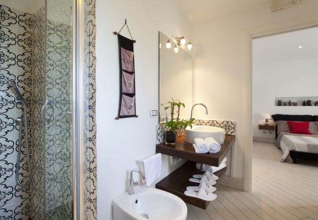 Villa in Sorrento - AMORE RENTALS -Villa Eva with Swimming Pool, SPA, Terraces, Sea View, Parking and Air Conditioning Villa in Sorrento - AMORE RENTALS -Villa Eva with Swimming Pool, SPA, Terraces, Sea View, Parking and Air Conditioning