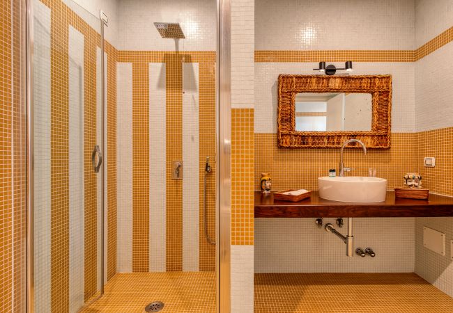 Villa in Sorrento - AMORE RENTALS -Villa Eva with Swimming Pool, SPA, Terraces, Sea View, Parking and Air Conditioning Villa in Sorrento - AMORE RENTALS -Villa Eva with Swimming Pool, SPA, Terraces, Sea View, Parking and Air Conditioning