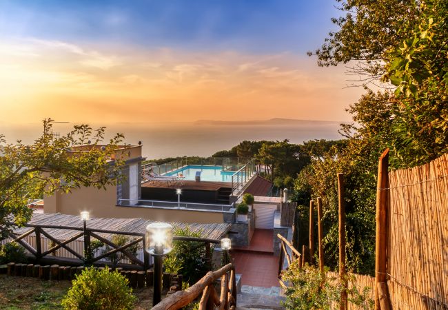 Villa in Sorrento - AMORE RENTALS -Villa Eva with Swimming Pool, SPA, Terraces, Sea View, Parking and Air Conditioning Villa in Sorrento - AMORE RENTALS -Villa Eva with Swimming Pool, SPA, Terraces, Sea View, Parking and Air Conditioning