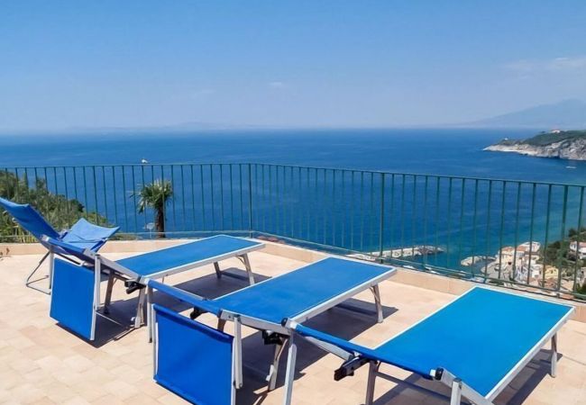 Villa in Massa Lubrense - AMORE RENTALS - Villa Lobra with Private Swimming Pool, Sea View, Terraces and Free Parking