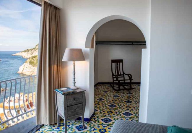 Villa in Massa Lubrense - AMORE RENTALS - Villa dei Sogni with Private Swimming Pool, Sea View, Parking and Air Conditioning Villa in Massa Lubrense - AMORE RENTALS - Villa dei Sogni with Private Swimming Pool, Sea View, Parking and Air Conditioning