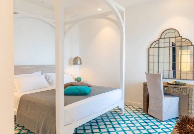 Villa in Massa Lubrense - AMORE RENTALS - Villa dei Sogni with Private Swimming Pool, Sea View, Parking and Air Conditioning Villa in Massa Lubrense - AMORE RENTALS - Villa dei Sogni with Private Swimming Pool, Sea View, Parking and Air Conditioning