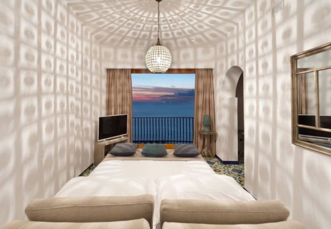 Villa in Massa Lubrense - AMORE RENTALS - Villa dei Sogni with Private Swimming Pool, Sea View, Parking and Air Conditioning Villa in Massa Lubrense - AMORE RENTALS - Villa dei Sogni with Private Swimming Pool, Sea View, Parking and Air Conditioning