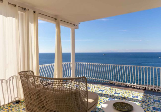 Villa in Massa Lubrense - AMORE RENTALS - Villa dei Sogni with Private Swimming Pool, Sea View, Parking and Air Conditioning Villa in Massa Lubrense - AMORE RENTALS - Villa dei Sogni with Private Swimming Pool, Sea View, Parking and Air Conditioning