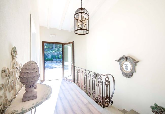 Villa in Panzano - AMORE RENTALS - Villa Mia with Private Pool, Garden, Terraces and Parking Villa in Panzano - AMORE RENTALS - Villa Mia with Private Pool, Garden, Terraces and Parking