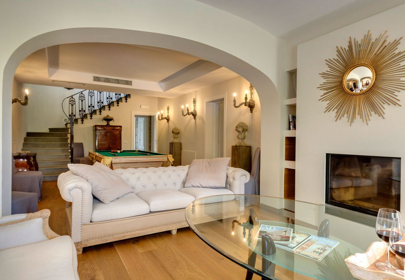 Villa in Panzano - AMORE RENTALS - Villa Mia with Private Pool, Garden, Terraces and Parking